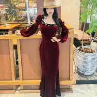 LHMknk1画报夫人原创赫本钉珠刺绣鱼尾裙步步生莲红色方领灯笼袖