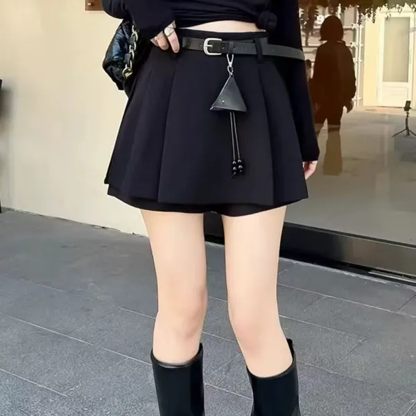 黑色百褶裙秋冬2025新款皮带吊坠装饰半身裙高腰短裙显瘦打底裤裙