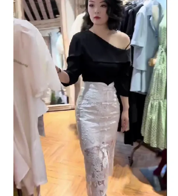 2025春季新款时尚女装网红潮流一字肩打底衫半身裙两件套gu