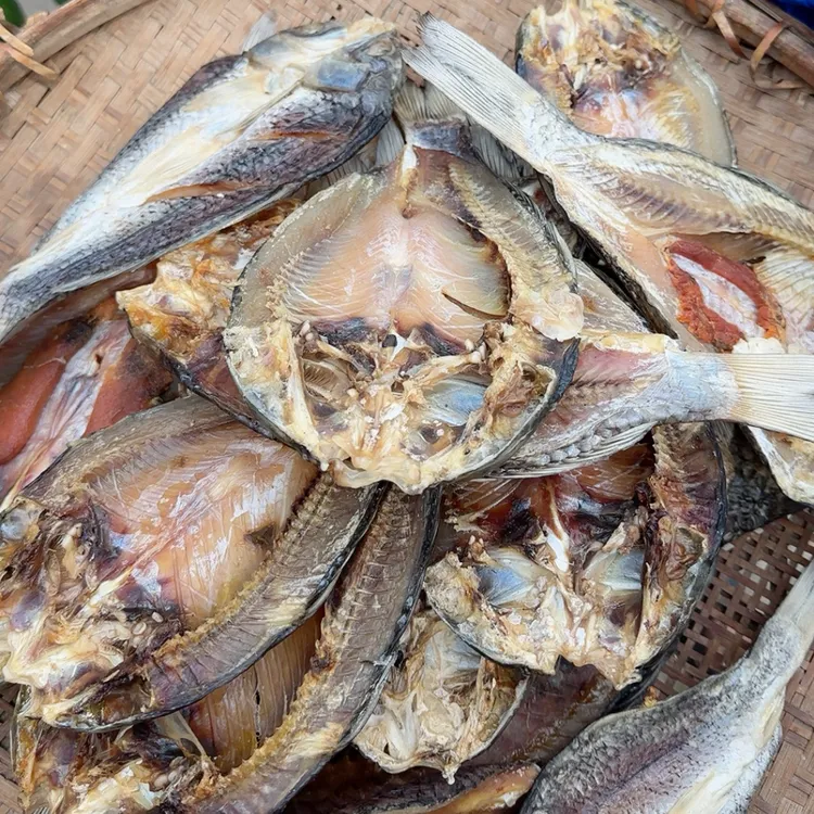 小范爱乡村 活鲤鱼现宰 自然晒干 鲤鱼干 河鱼干 咸鱼干 风干鱼