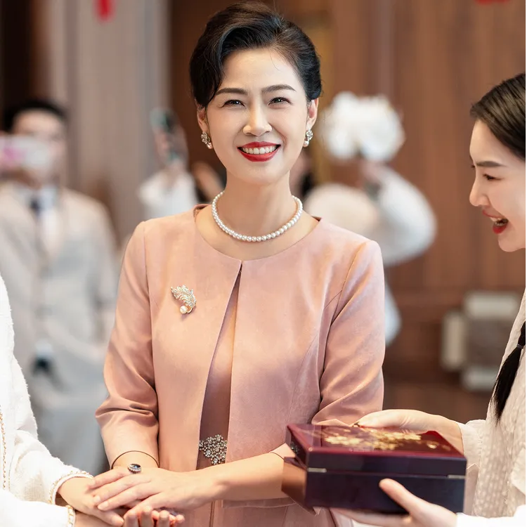 【珠帘】2025新款喜妈妈婚宴礼服裙减龄小香风套装高级感