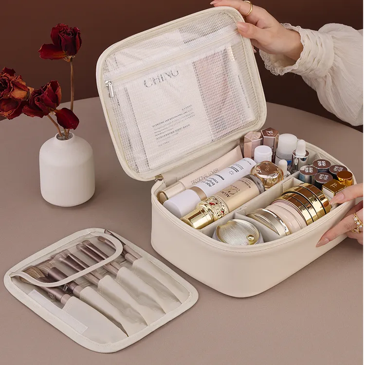 大容量化妆包女款爆款2025新款高级感外出随身携带便携洗漱收纳袋