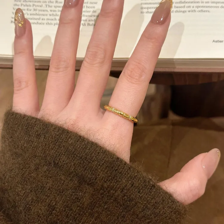 铜合金戒指 金色灵蛇戒指女复古小众设计感时尚中式简约闭口戒指