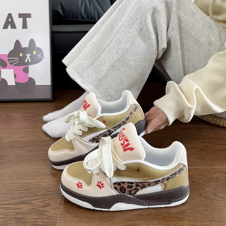 原创米姜黄小众厚底面包鞋女学生百搭运动休闲板鞋2025新款小白鞋