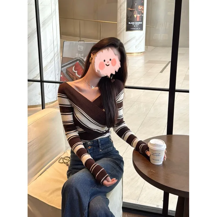 【秋日织语】韩系气质交叉V领条纹针织衫女百搭长袖收腰设计感上衣