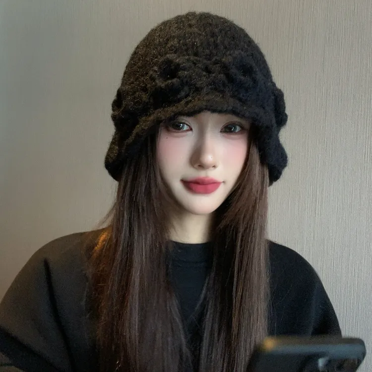 2025新款立体花朵针织毛线帽子女秋冬季户外保暖包头帽显脸小盆帽
