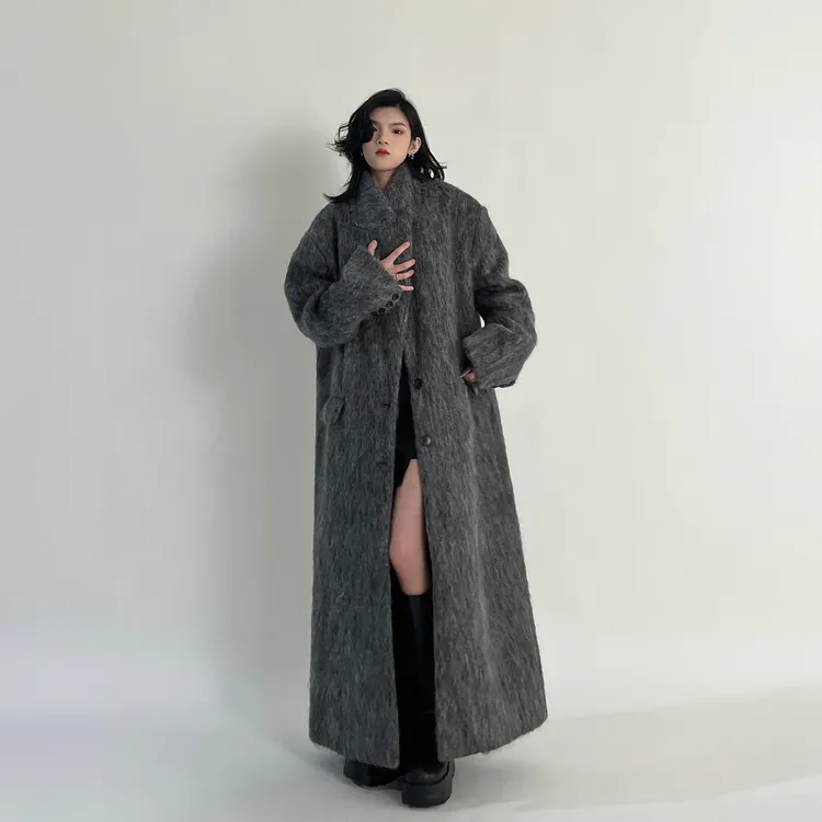 酷飒随性长袖外套2025冬季厚款慵懒感简约风格时尚长款长袖型风衣