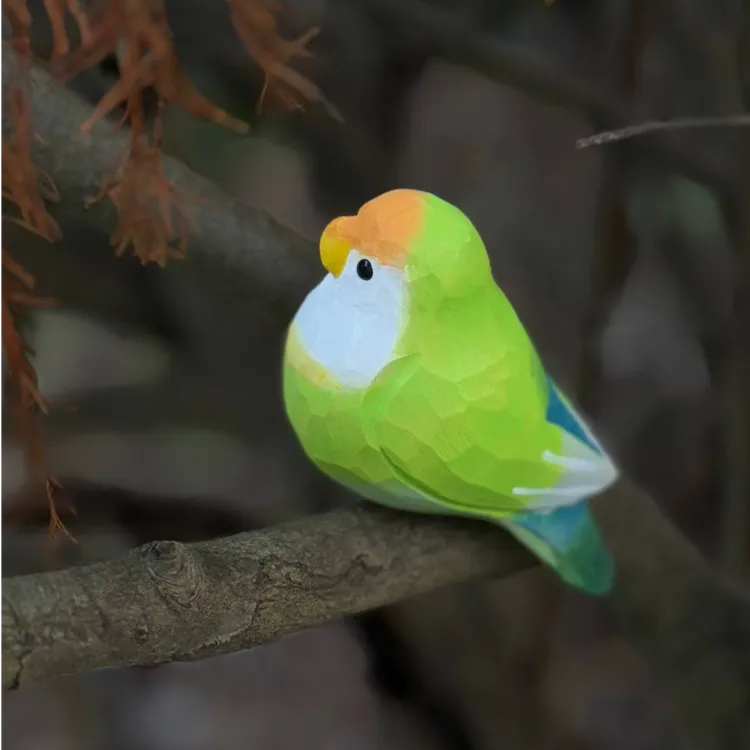 新品苹果绿澳桂鹦鹉木雕小鸟摆件纯手工雕刻可爱桌面摆件生日礼物