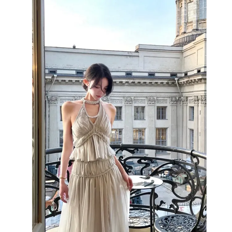 2025夏季新款法式时尚高级感无袖显瘦收腰上衣女配高腰半身裙套装