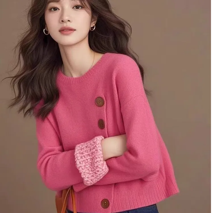 欧货重工设计感树莓色纽扣套头针织衫毛衣女2025新款冬慵懒高级感