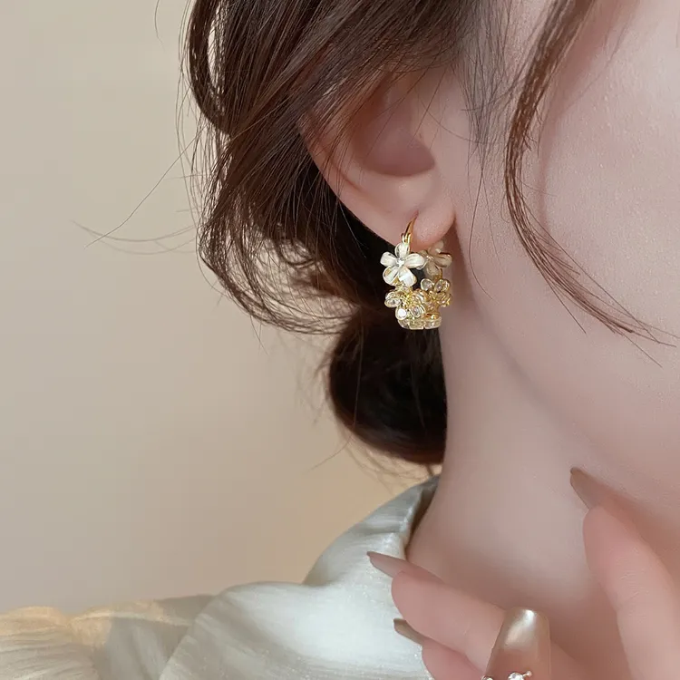 合金耳饰 金色花朵耳环耳圈高级感轻奢耳扣耳钉小众韩国耳饰女商品图