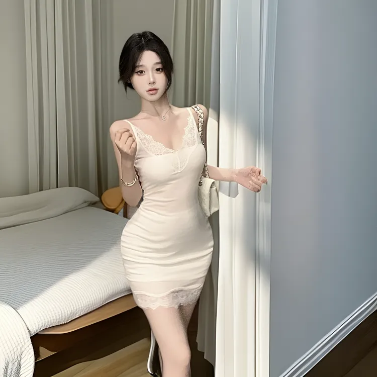 纯欲辣妹风性感蕾丝拼接V领抹胸修身收腰褶皱短款吊带气质包臀裙