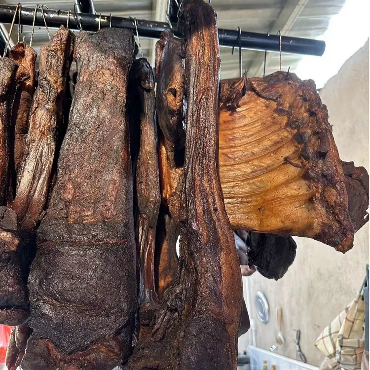 贵州农村土家烟熏腊肉带排骨