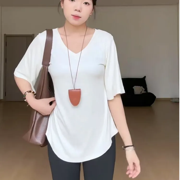  【垂感超好】慵懒松弛感V收腰显瘦面膜T  下半身失踪穿搭