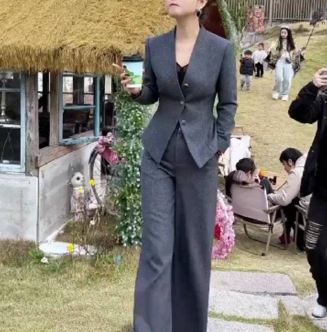 2025洋气新款时尚女装网红高级感休闲爆款宽松外套裤子两件套欣2