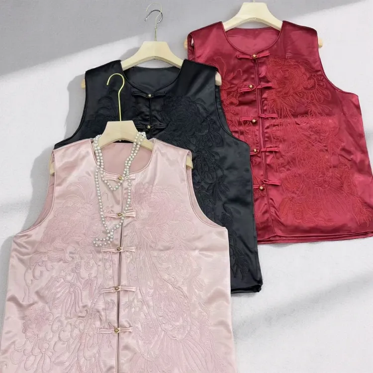 2025年秋冬季新款国风提花刺绣圆领马甲