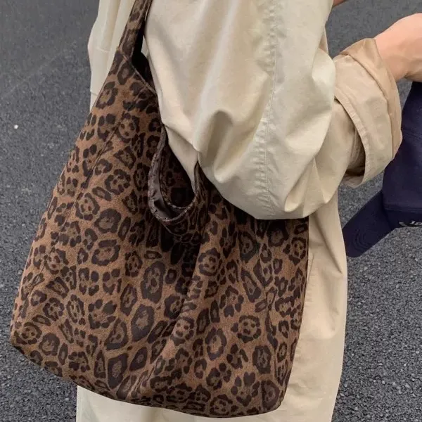 慵懒松弛感复古豹纹包包女2025新款大容量托特包秋冬通勤单肩大包