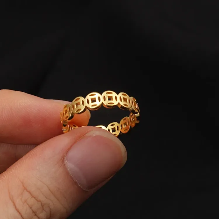 钛钢戒指 金色女复古/宫廷铜钱戒指戒环环相扣百搭时尚精致饰品