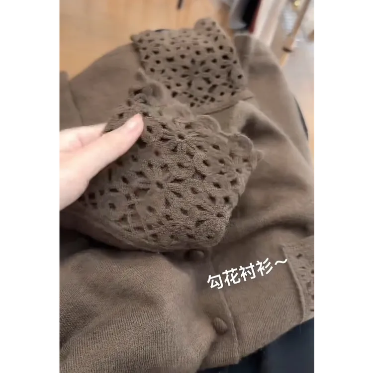 秋冬时尚流行超火穿搭日常休闲2025新款韩版气质显瘦百搭针织衫