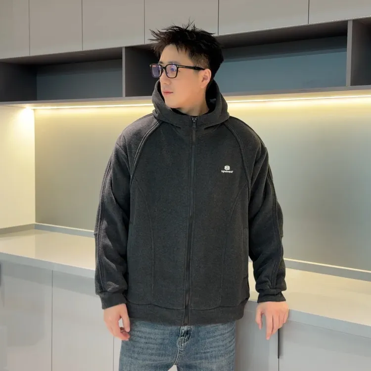 WANZISHUSHU/丸子叔叔秋冬保暖摇粒绒连帽夹克外套ST25609