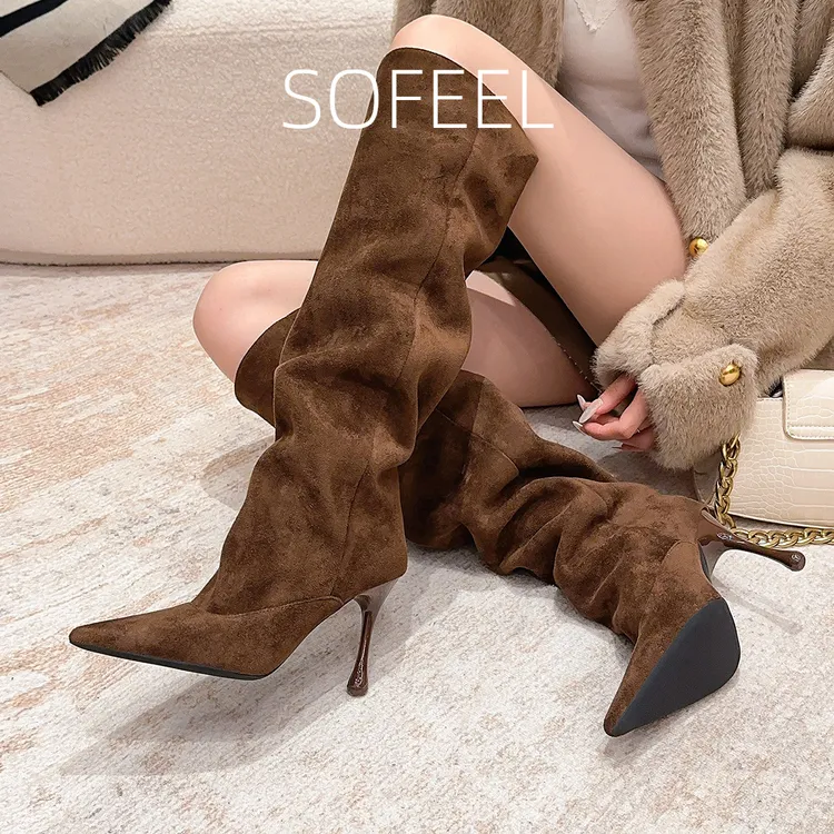 堆堆靴棕色靴子女长筒靴2025秋冬新款女靴大筒围气质尖头高跟长靴