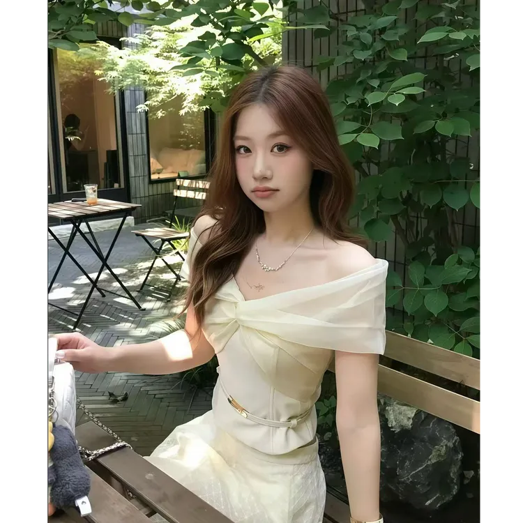 【娇贵姐姐】纯欲气质扭结一字肩抹胸上衣配显瘦高腰网纱短裙两件套