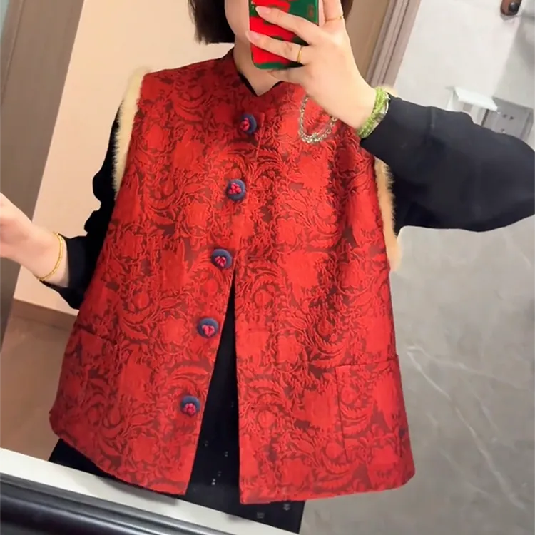 新中式国风气质穿搭短款马甲女2025冬季新款毛绒拼接刺绣加棉外套