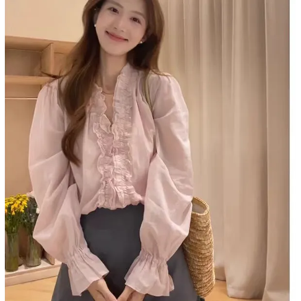 法式温柔风木耳边粉色长袖衬衫女新款独特别上衣韩版V领洋气小衫