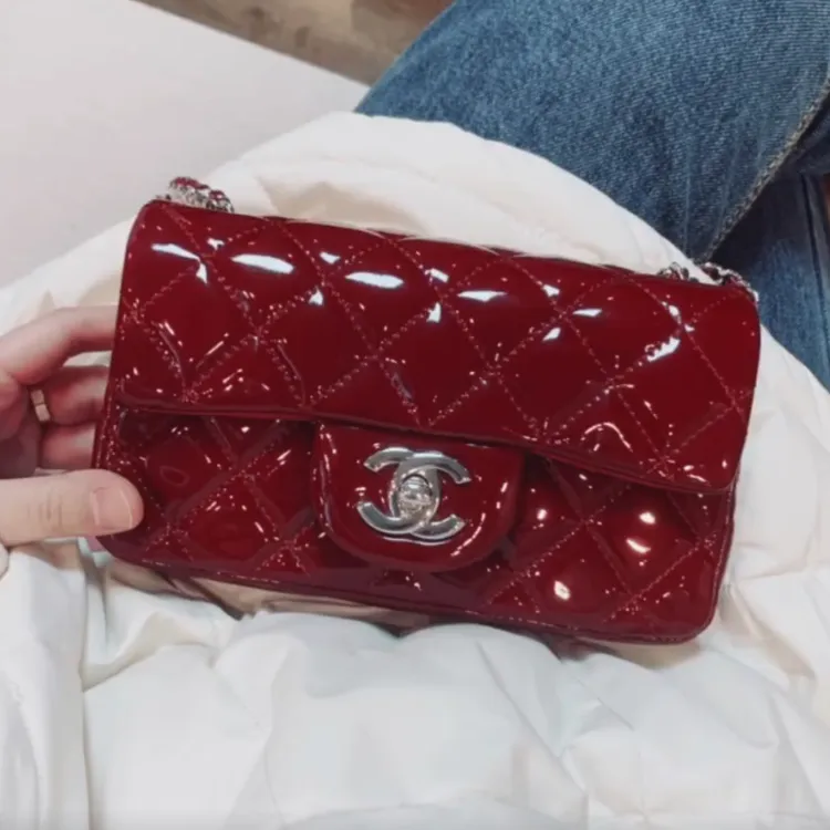 95新 Chanel/香奈儿 小花JerryCF 口盖包 大Mini 红色 15开
