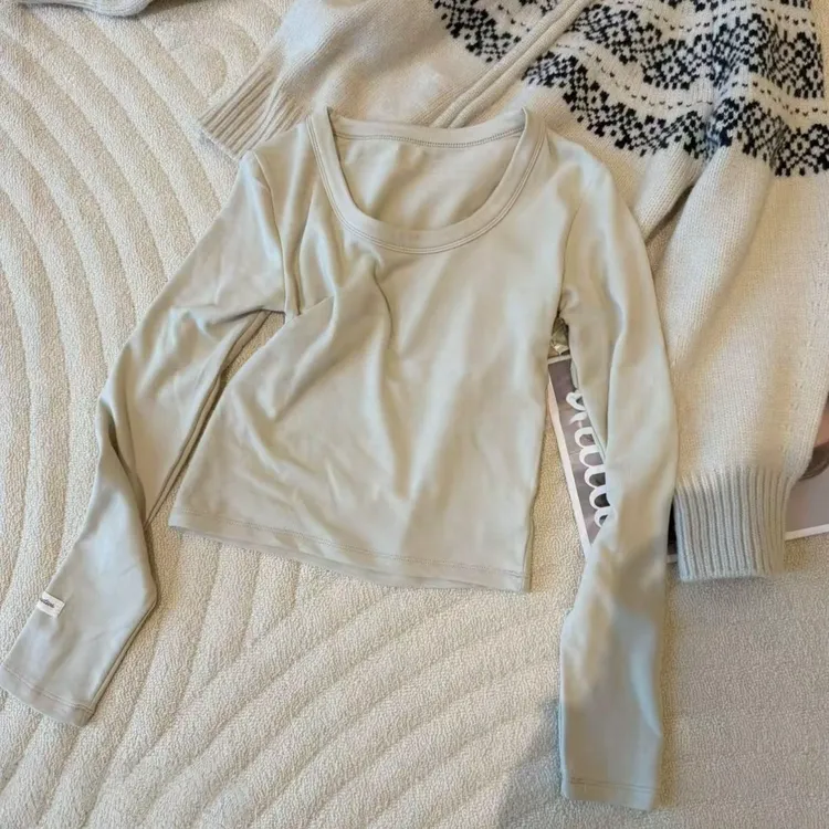 2025冬季简约磨毛绒打底上衣高级感显瘦内搭长袖T恤打底衫