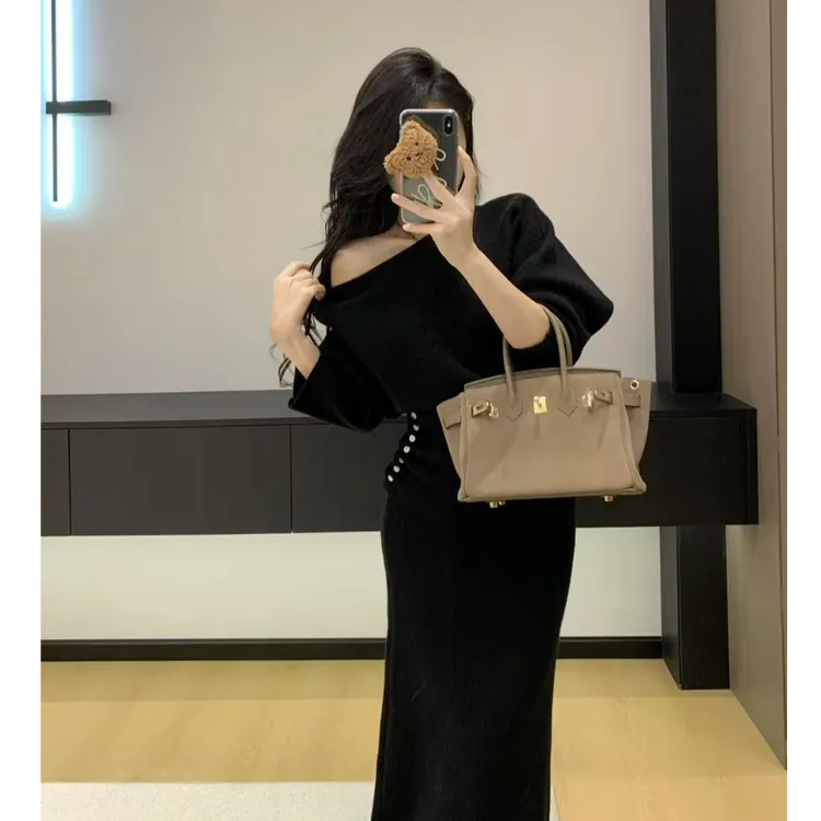 纯欲风法式老钱风轻熟风时尚套装针织裙子套装纯色斜肩两件套潮