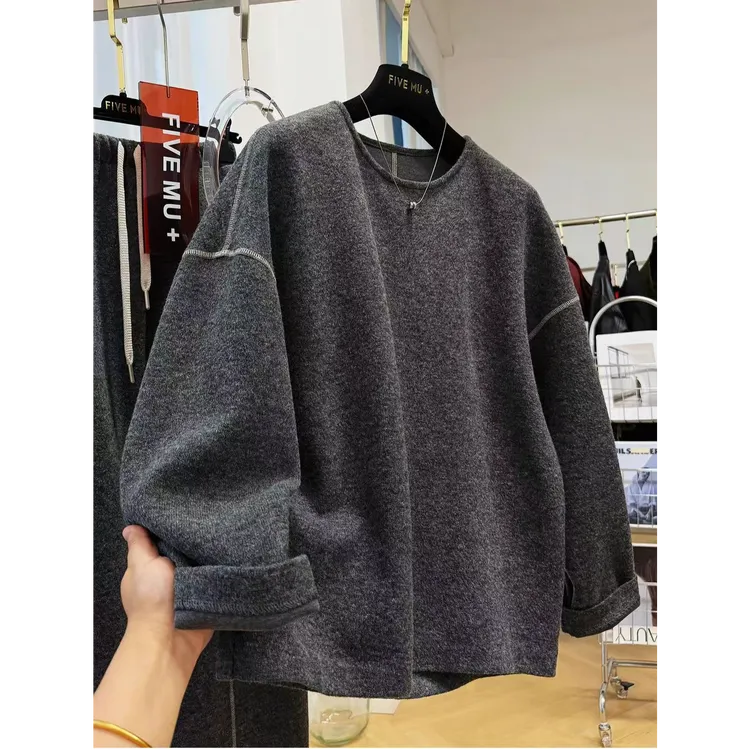 2025巨好看的慵懒风宽松圆领无帽套头卫衣女秋季独特宽松休闲上衣