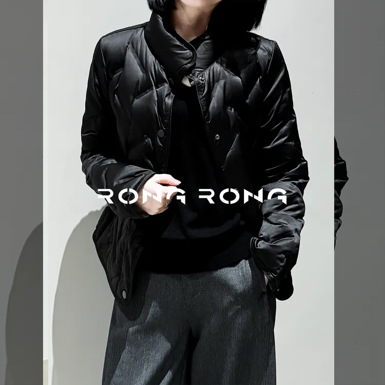 溶溶S【琥珀轻暖】RONGRONG 95波兰科鲁达白鹅绒防绒羽绒服XLYP1985