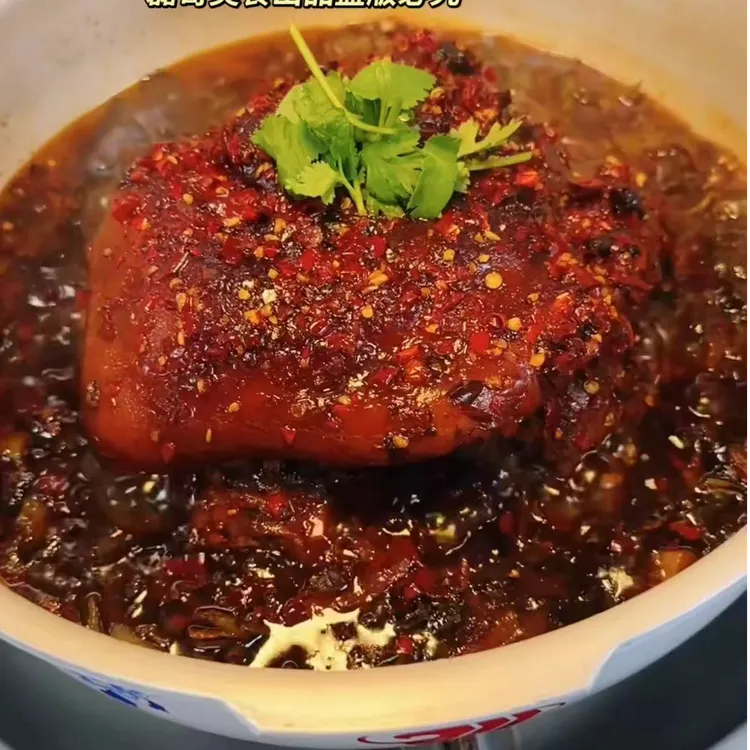 酸菜压锅肘子制作教程
