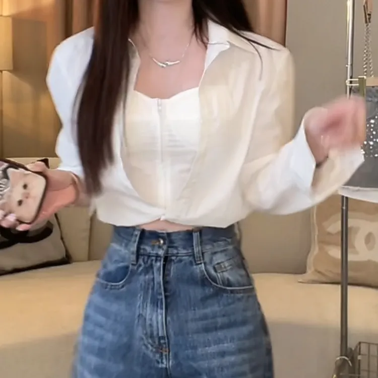 假两件衬衫女2025新款春季设计感内搭吊带套装高级感衬衣上衣