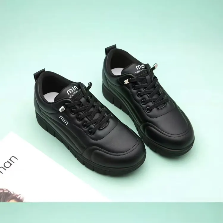 1901秋冬时尚休闲鞋平底妈妈运动鞋交叉绑带复古软底防滑圆头