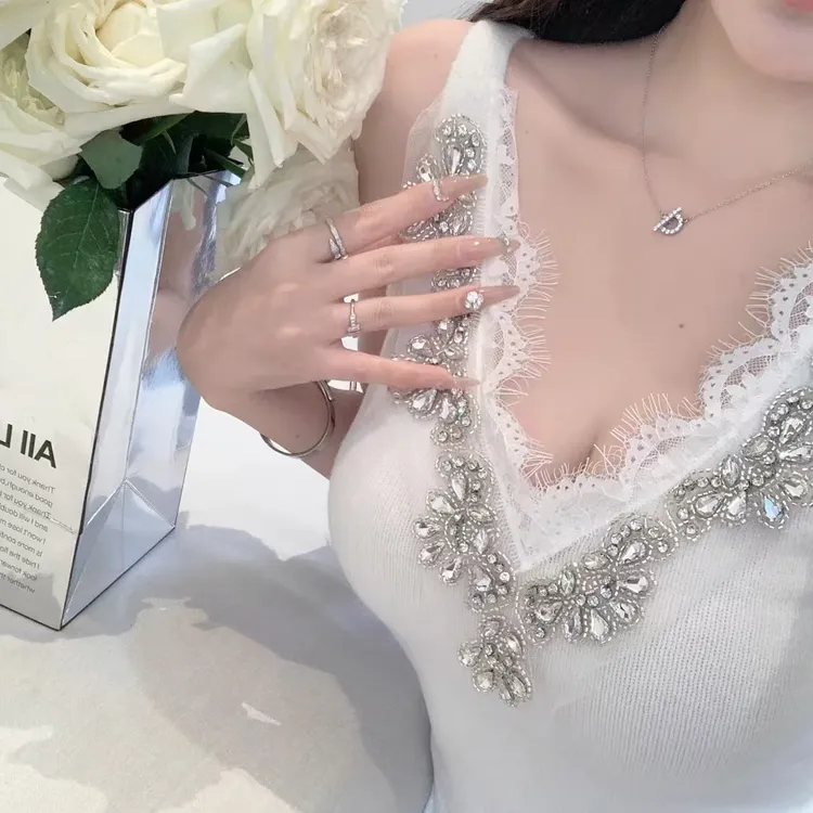 重工镶钻蕾丝拼接挂脖吊带背心内搭设计感轻奢千金感小众女装上衣