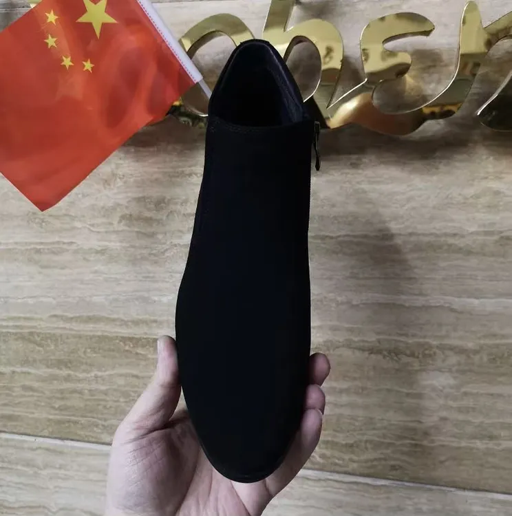 新款高品质全皮面休闲百搭男鞋