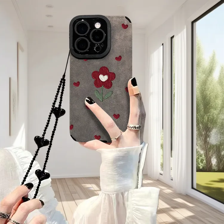 赵露思同款爱心小红花手链适用苹果16pro手机壳15硅网红同款潮牌