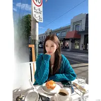 里斯本初秋随性风连帽麻花针织女毛衣开衫外套轻奢时尚早秋网红爆