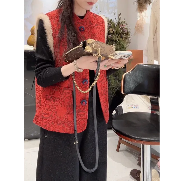 【万事如意】冬季新年红 仿水貂毛浮雕刺绣新中式加厚马甲8