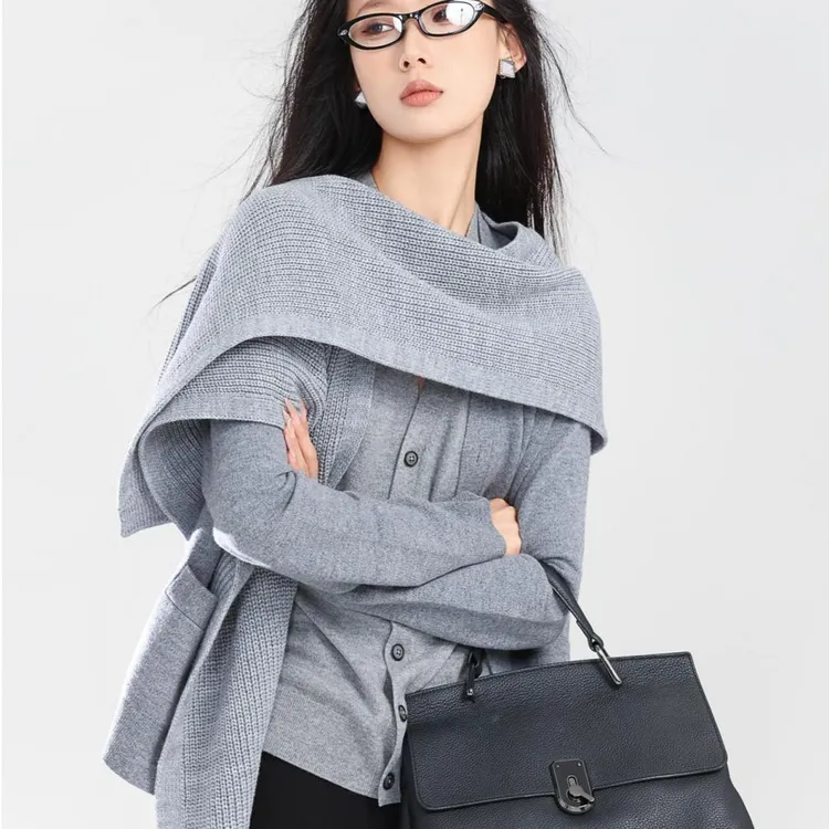 AMASS/阿玛施 新款女士气质柔软纯色造型穿搭配饰披肩围巾5800043