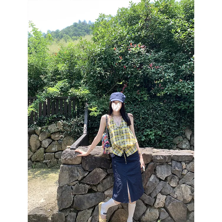 小众女装复古港风格纹吊带挂脖背心上衣夏季高腰开叉设计半身裙子
