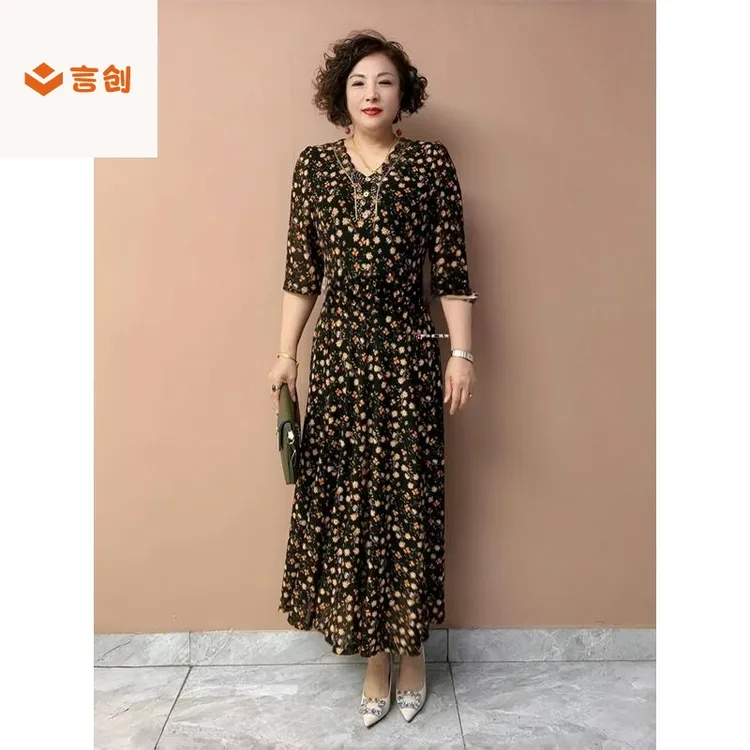 423中袖V领阔太太夏季中年妈妈装连衣裙台湾纱高弹碎花大摆长裙子