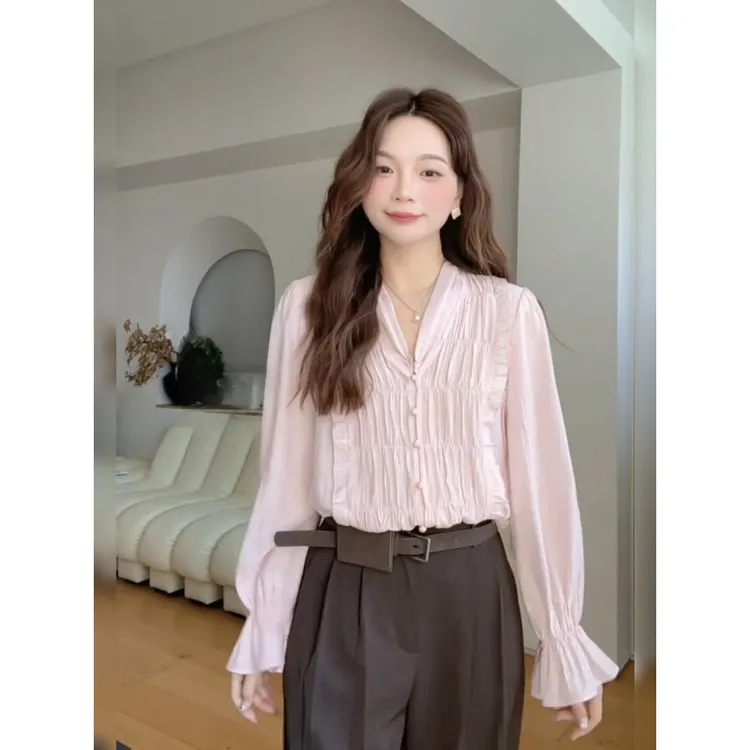 独特超好看单穿韩系chic别致很仙的甜美粉色长袖v领衬衫上衣女秋