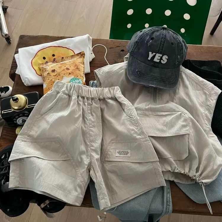 男童时尚炸街套装2025年夏季儿童小男孩帅气连帽无袖上衣短裤子潮