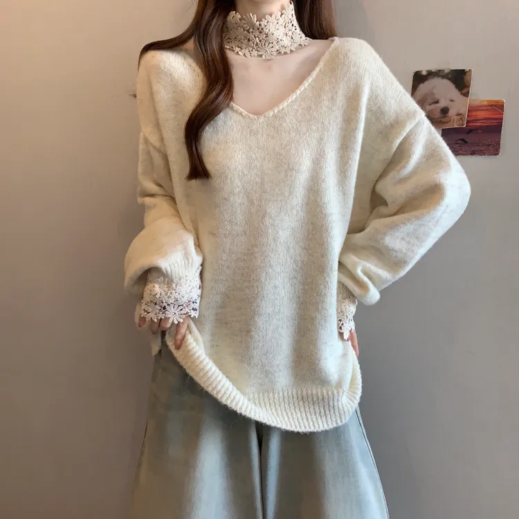 大码钩花拼接设计感V领针织衫女冬季胖妹妹宽松遮肚显瘦打底毛衣