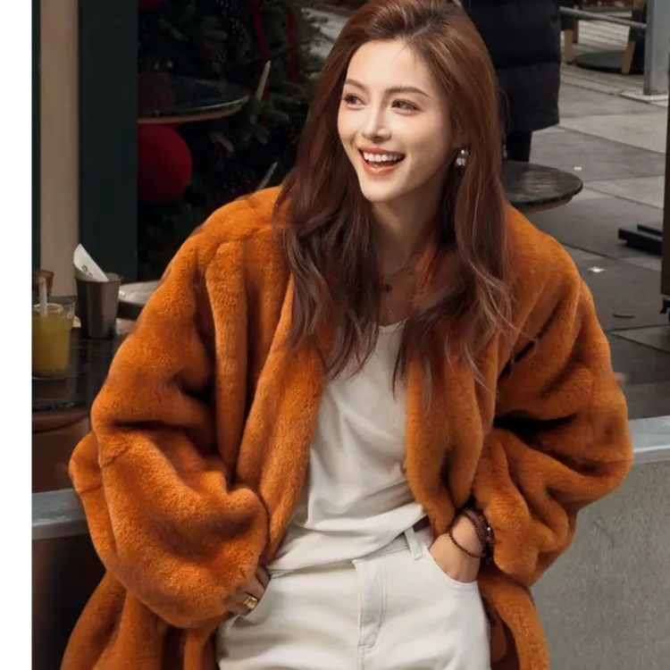 琥珀流光仿皮草大南瓜V领明星同款2025新款皮毛一体女毛毛外套