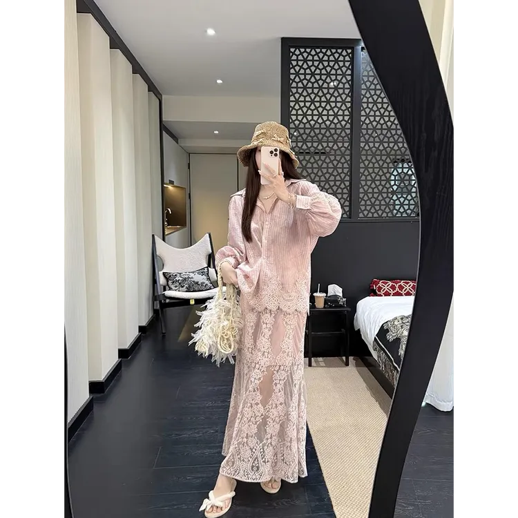 粉漾心情 温柔千金风粉色蕾丝衬衫女+休闲百搭粉色半身裙套装D565