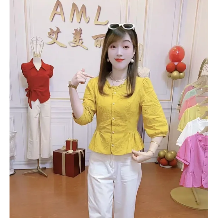 AML5 木耳花边领早秋新款镂空提花甜美时尚遮肚显瘦短款气质衬衫